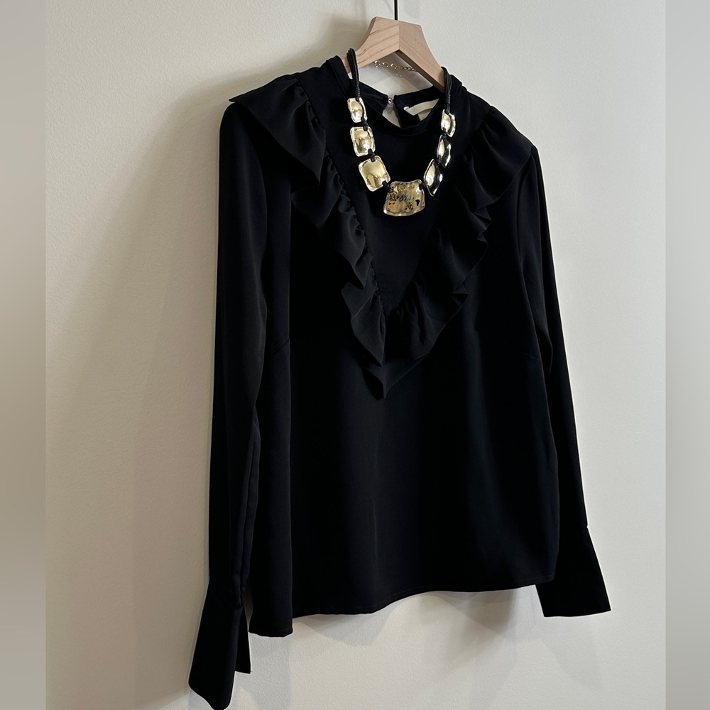 Beautiful H&M Black V Shaped Ruffle Long Sleeve Blouse Size 12